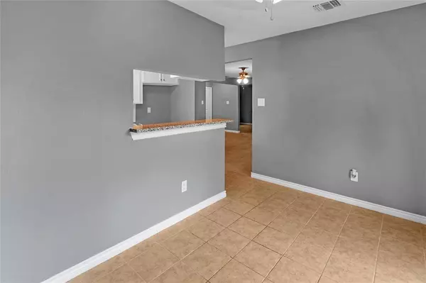 7018 Pinehook LN, Houston, TX 77016