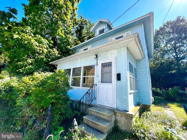 77 THOMPSON ST, Salem, NJ 08079