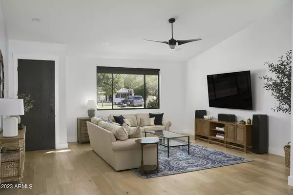 6114 E MONTEREY Way, Scottsdale, AZ 85251