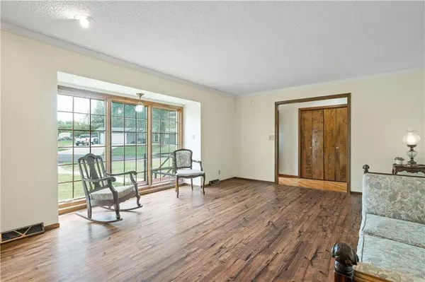 7756 W 194th ST, Stilwell, KS 66085