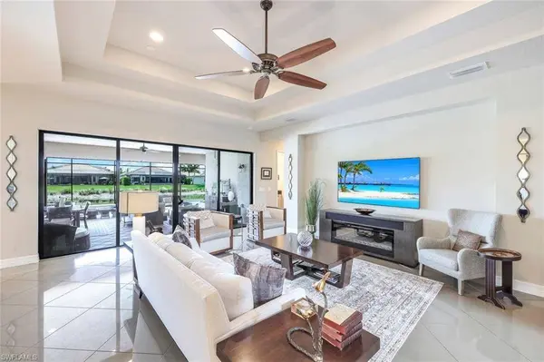 4679 Azalea DR, Naples, FL 34119