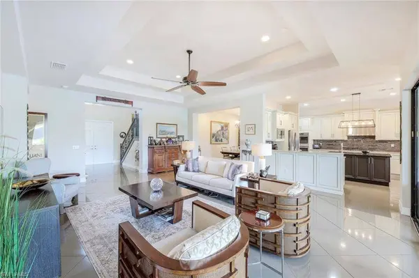 4679 Azalea DR, Naples, FL 34119