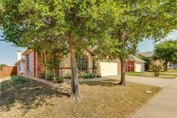 407 Renee Drive, Euless, TX 76040