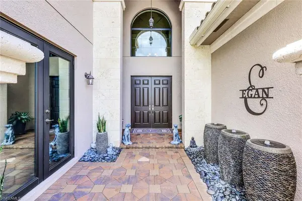 4679 Azalea DR, Naples, FL 34119