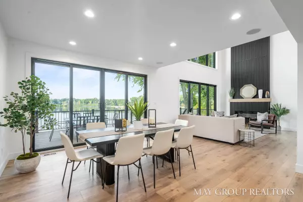 7199 Peninsula NE Drive, Rockford, MI 49341