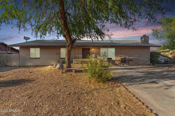 8038 E JACOB Avenue, Mesa, AZ 85209