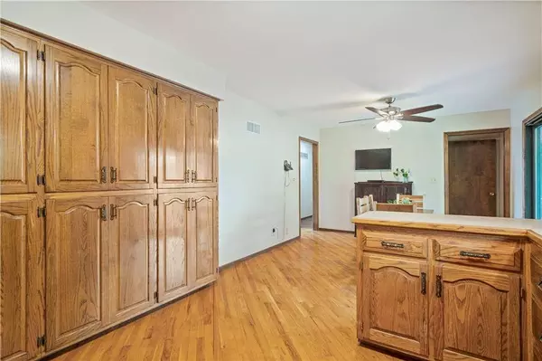 7756 W 194th ST, Stilwell, KS 66085