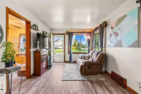 2943 E Whittaker Ave, Saint Francis, WI 53235