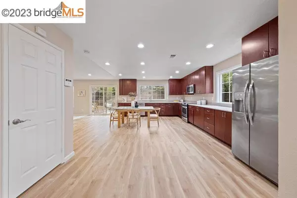 261 Riverwood Cir, Martinez, CA 94553