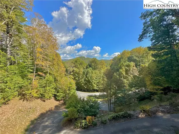 120 Ontario RDG, Boone, NC 28607