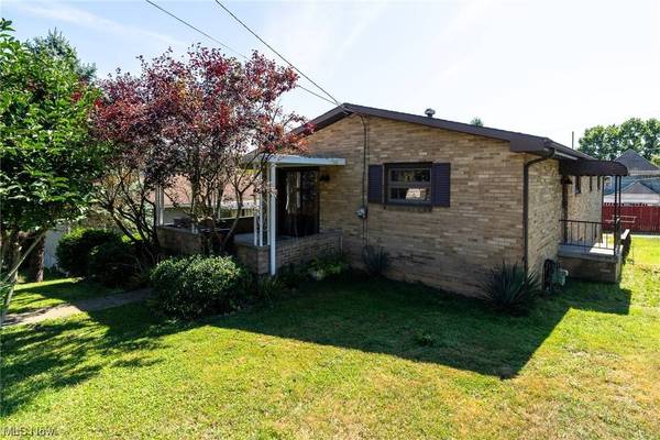 470 W 40th ST, Shadyside, OH 43947