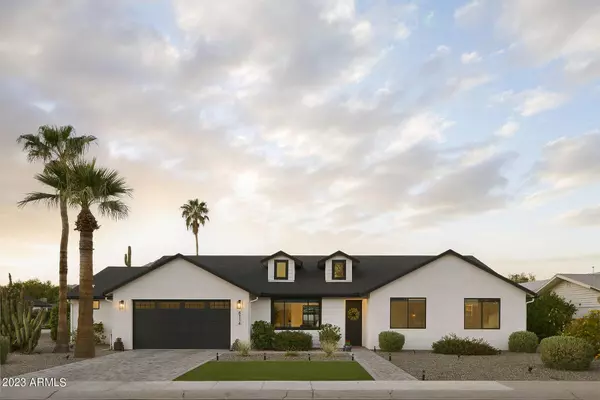 6114 E MONTEREY Way, Scottsdale, AZ 85251