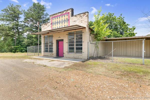 301 US Hwy 70 ST, Sawyer, OK 74756