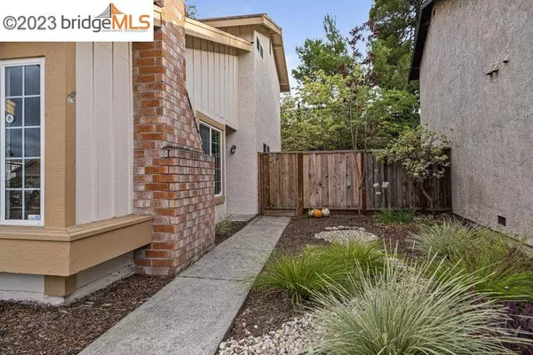 261 Riverwood Cir, Martinez, CA 94553