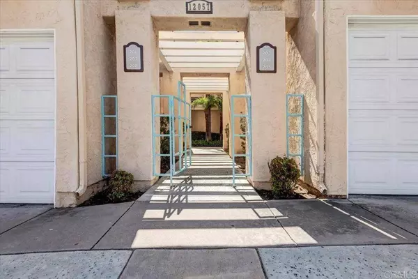 12057 Calle De Montana #206, El Cajon, CA 92019
