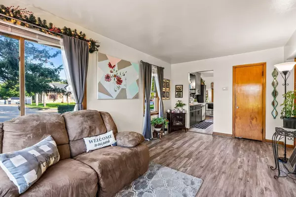 2943 E Whittaker Ave, Saint Francis, WI 53235