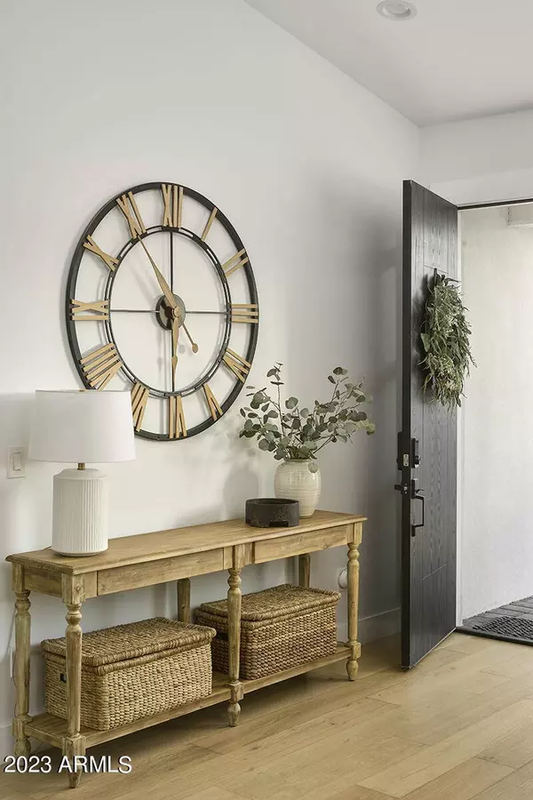 6114 E MONTEREY Way, Scottsdale, AZ 85251