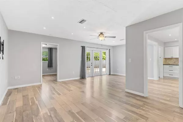 1312 S HILLCREST AVE, Clearwater, FL 33756