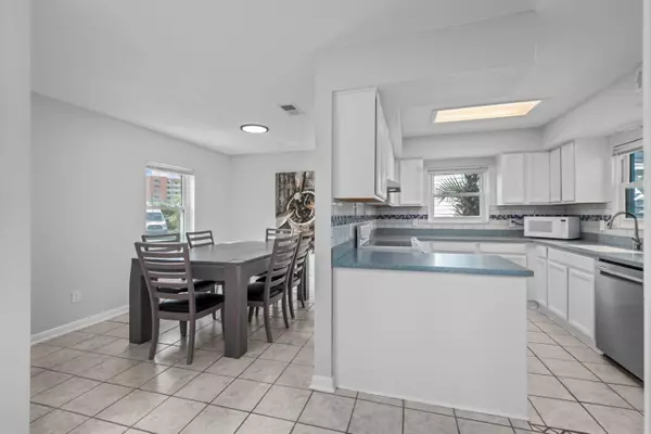 514 Dory Avenue, Fort Walton Beach, FL 32548