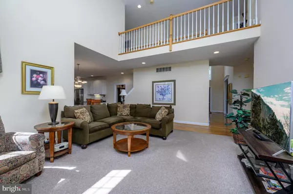 42 STANWYCK RD, Mount Laurel, NJ 08054