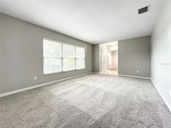 8772 GRANADA BLVD, Orlando, FL 32836