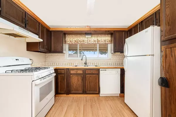 2218 Park AVE, North Riverside, IL 60546