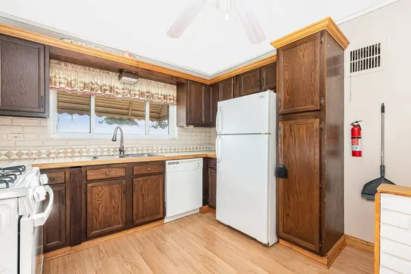 2218 Park AVE, North Riverside, IL 60546