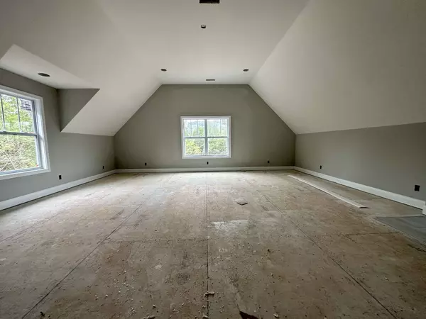 9 Oldfield Ln, Brush Creek, TN 38547