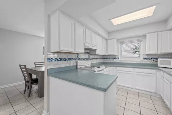 514 Dory Avenue, Fort Walton Beach, FL 32548