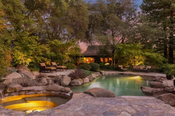 4645 Hidden Oaks Ln, Loomis, CA 95650