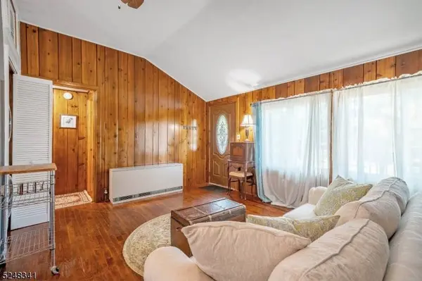 128 Birch Rd, Vernon Twp., NJ 07422