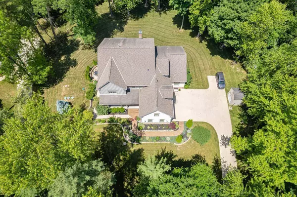 6909 Riverside Drive, Powell, OH 43065