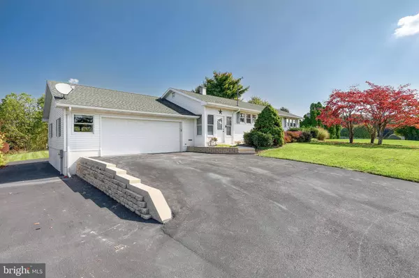 362 N LOCUST POINT RD, Mechanicsburg, PA 17050