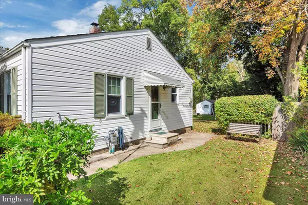 137 LAKE BLVD, Lindenwold, NJ 08021