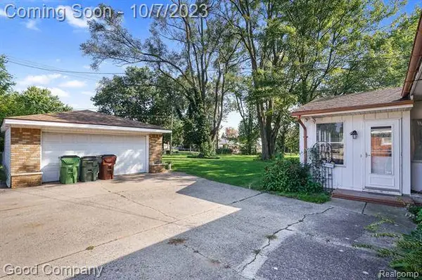 48240 ORIOLE Street, Shelby Twp, MI 48317