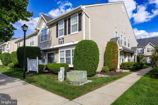 2605 SAXONY DR, Mount Laurel, NJ 08054