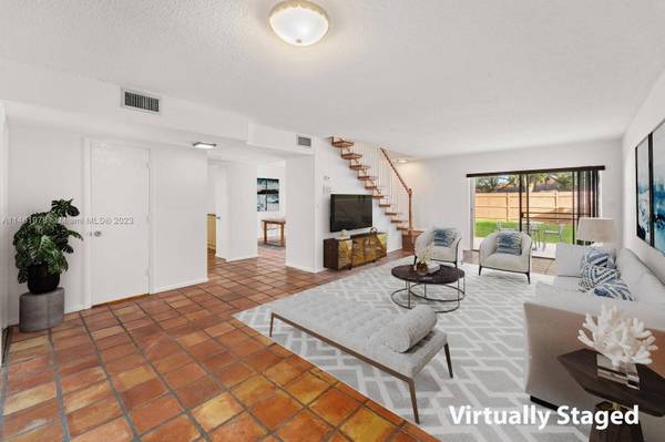 6925 Holly Rd #6925, Miami Lakes, FL 33014