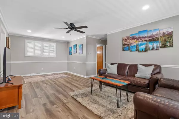 362 N LOCUST POINT RD, Mechanicsburg, PA 17050