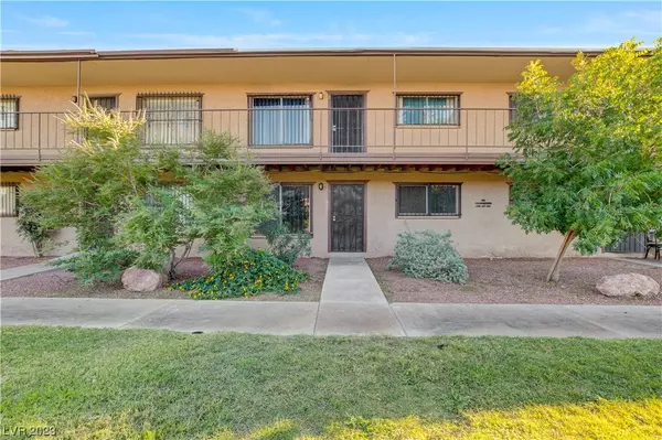 595 S Royal Crest Circle #5, Las Vegas, NV 89169