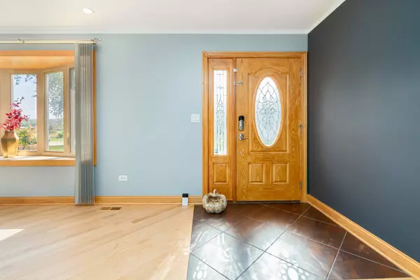 7806 101ST Street, Palos Hills, IL 60465