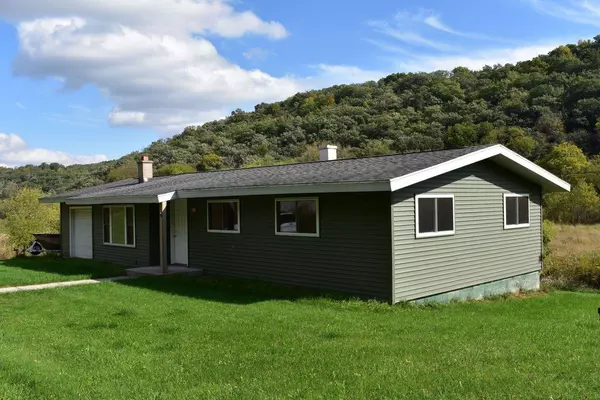 6719 Booth Hollow Road, Avoca, WI 53506