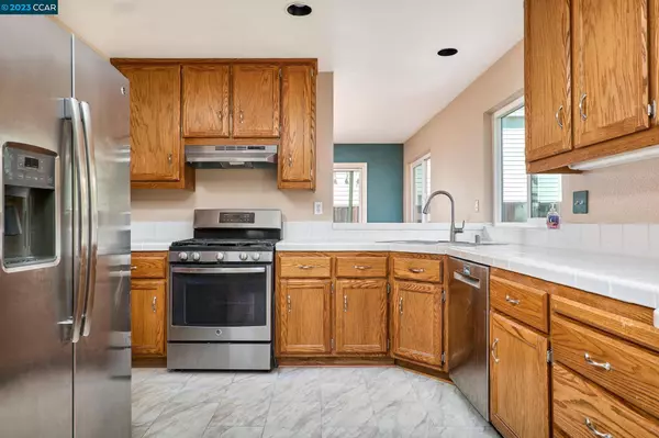 2845 Parkway Dr, Martinez, CA 94553