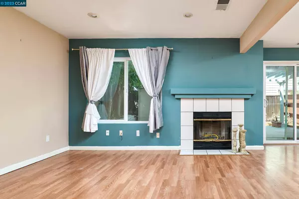 2845 Parkway Dr, Martinez, CA 94553