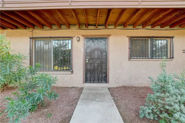 595 S Royal Crest Circle #5, Las Vegas, NV 89169