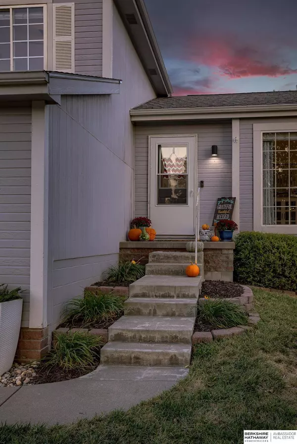 2905 N 152 Avenue, Omaha, NE 68116