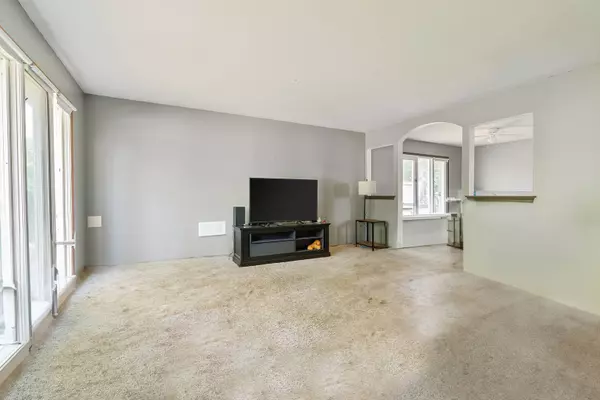 25703 S McCorkle Avenue, Monee, IL 60449