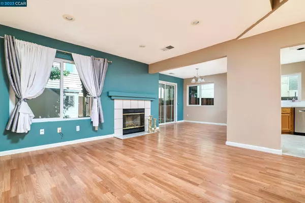 2845 Parkway Dr, Martinez, CA 94553