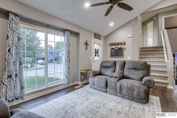 2905 N 152 Avenue, Omaha, NE 68116