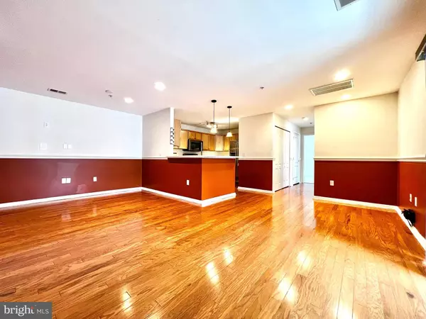 141 LIONHEART LN, West Deptford, NJ 08086