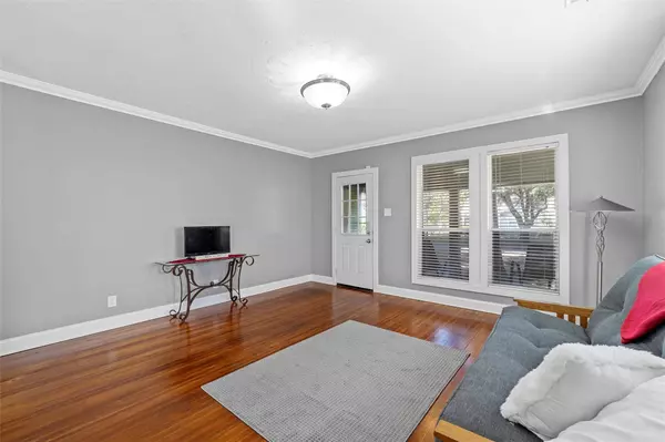 1821 Woodlawn Avenue, Corsicana, TX 75110